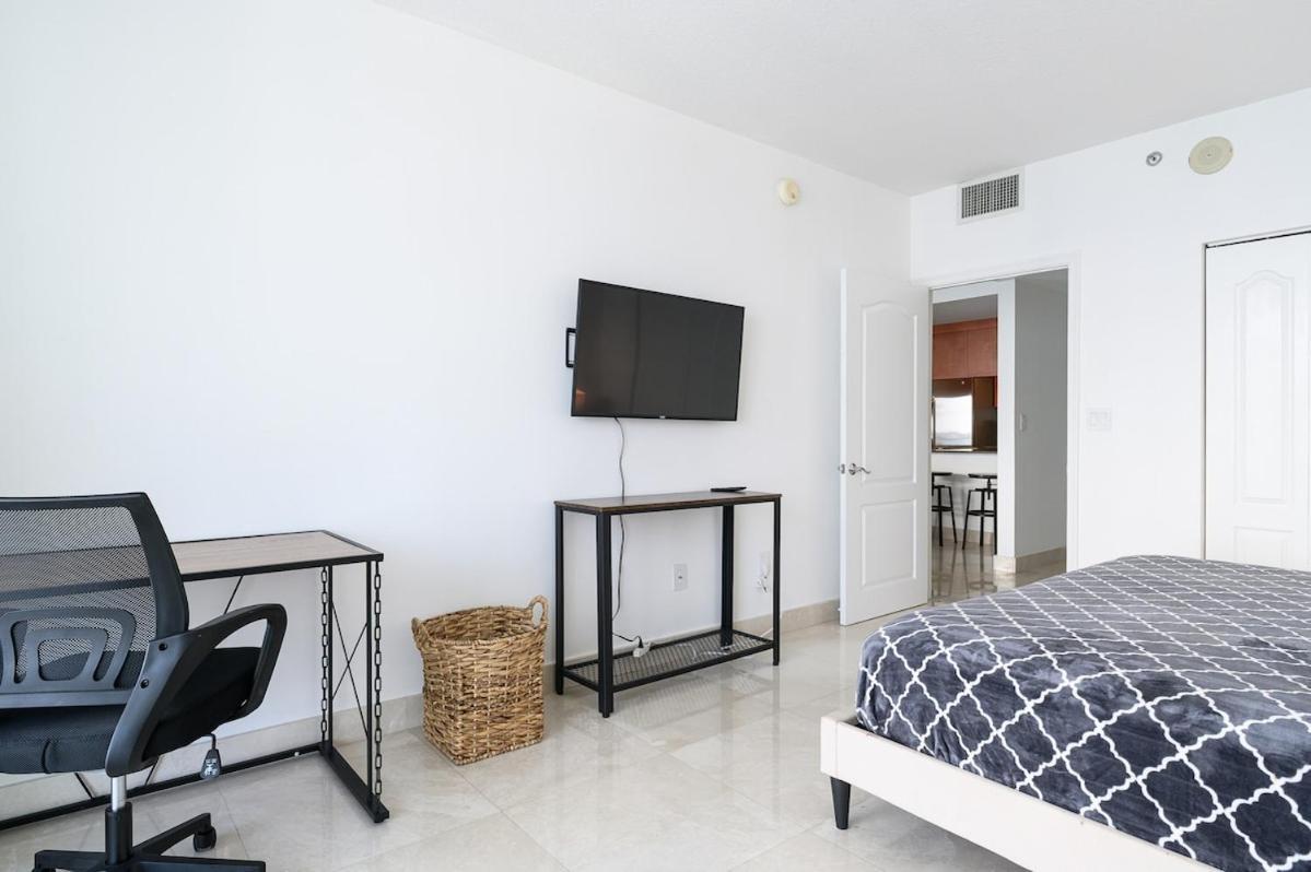 Apartment Spacious Penthouse In Brickell 3 Bedroom Free Parking *